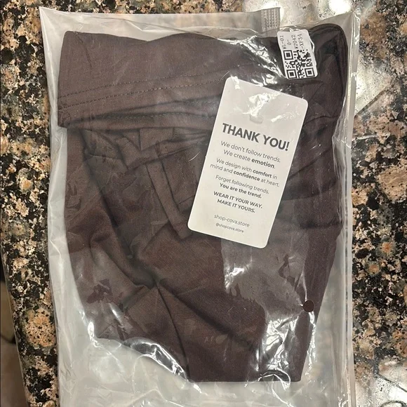 Brown Boxy Cinched Waist T-Shirt with Oversized Sleeves - Picture 2 of 3